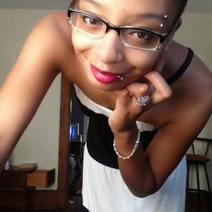 Meet your Posher, Veronica